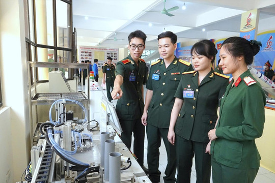 Đề xuất chính sách về phụ cấp tăng thêm với đối tượng trọng dụng nhân tài trong Quân đội