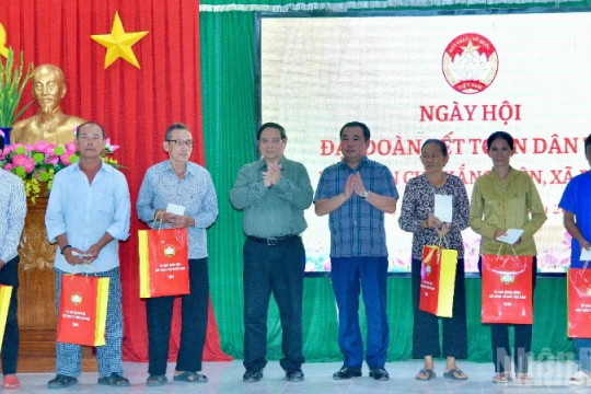 Phát huy tinh thần đại đoàn kết, chung sức vượt qua khó khăn, vươn lên trong cuộc sống