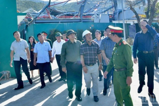 Thủ tướng Phạm Minh Chính thăm, động viên bà con nhân dân tỉnh Gia Lai bị thiệt hại do thiên tai, bão lũ