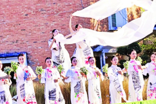 Khai mở tiềm năng phát triển công nghiệp văn hóa