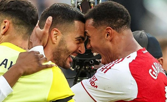 Arsenal và cuộc cách mạng bóng cố định Ngoại hạng Anh