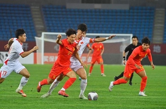 U22 Việt Nam thắng Trung Quốc 1-0, Kim Sang-sik quyết hạ Lào