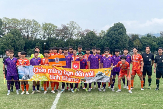 U17 Việt Nam thua 1-2 tại Nhật, HLV Roland chỉ ra bài học lớn