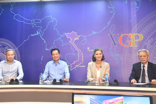 TỔNG THUẬT: Tọa đàm “Kinh tế-xã hội Việt Nam 2021-2025: Chống chịu và bứt phá”