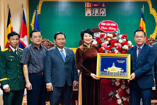 Đoàn công tác tỉnh Lâm Đồng thăm và làm việc tại tỉnh Mondulkiri, Vương quốc Campuchia