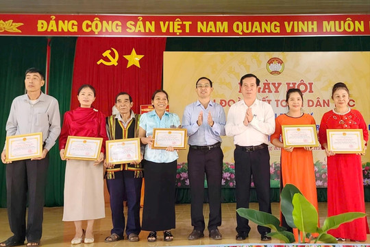 Liên khu dân cư xã Quảng Khê rộn ràng Ngày hội Đại đoàn kết
