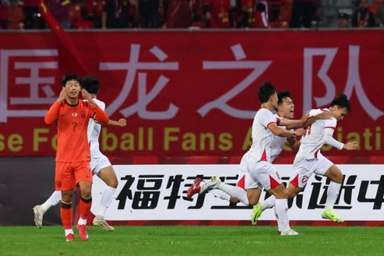 BLV Trung Quốc: Phải học Việt Nam trước khi mơ World Cup