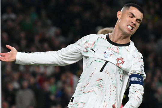 Ronaldo lĩnh thẻ đỏ, đối mặt nguy cơ bị treo giò ở World Cup 2026