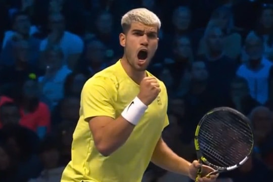 “Tiểu Nadal” chính thức lên ngôi