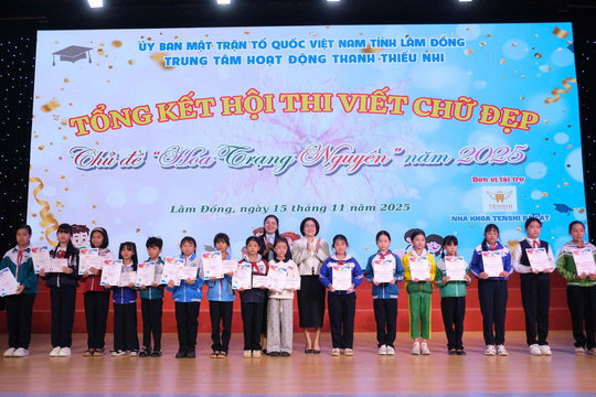 Trao 120 giải thưởng tại Hội thi viết chữ đẹp năm 2025