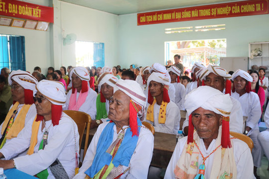 Ngày hội Đại đoàn kết toàn dân tộc ở thôn đồng bào Chăm