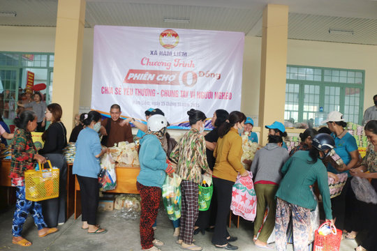 Vận động gần 200 triệu đồng tổ chức Phiên chợ 0 đồng cho người khó khăn