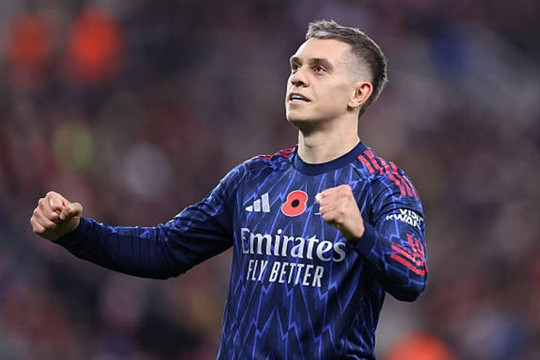 Phong độ Trossard đặt Arsenal trước bài toán tương lai