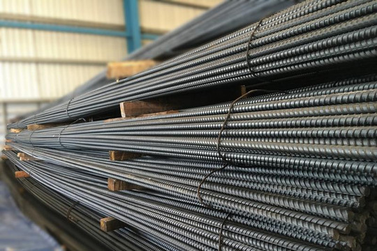 Giá thép hôm nay 16/11: Quặng sắt tăng, thép Thượng Hải giảm nhẹ