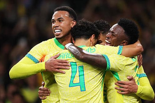 Brazil 2-0 Senegal: Casemiro và Estevao Willian tỏa sáng
