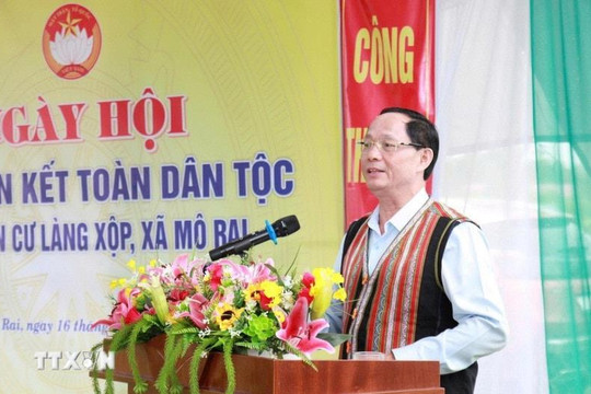 'Mỗi người, mỗi nhà là một tấm gương vượt khó và đoàn kết vươn lên'