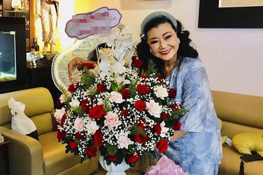 Hai nghệ sĩ Kim Cương: Cuộc sống của 'kỳ nữ' và siêu mẫu