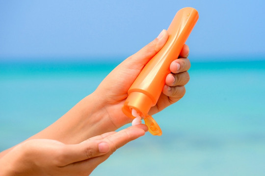 Ngưng ngay việc kinh doanh, sử dụng kem chống nắng SPF 45