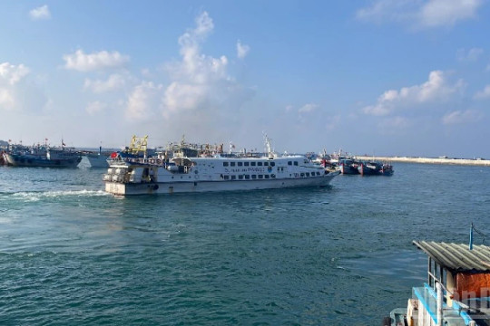 Tạm dừng tàu khách đi đảo Phú Quý