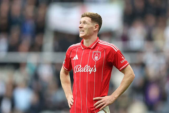 Man Utd trước bài toán tiền vệ: Anderson hay Gallagher?