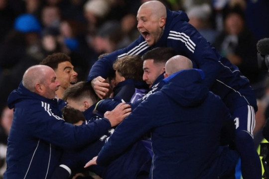 Scotland hạ Đan Mạch 4-2, giành vé dự World Cup sau 28 năm