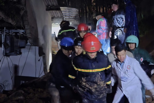 Chủ tịch UBND tỉnh trực tiếp chỉ đạo cứu hộ cứu sống một bé gái