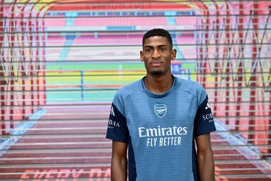 Arsenal mất Gabriel, Arteta đã có 'lá chắn' 21 tuổi thay thế