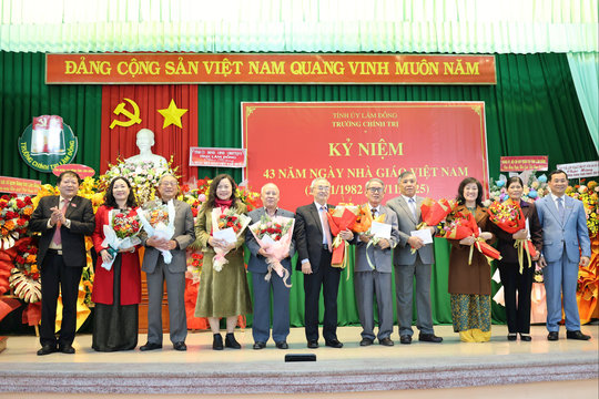 Trường Chính trị tỉnh Lâm Đồng Kỷ niệm 43 năm Ngày Nhà giáo Việt Nam