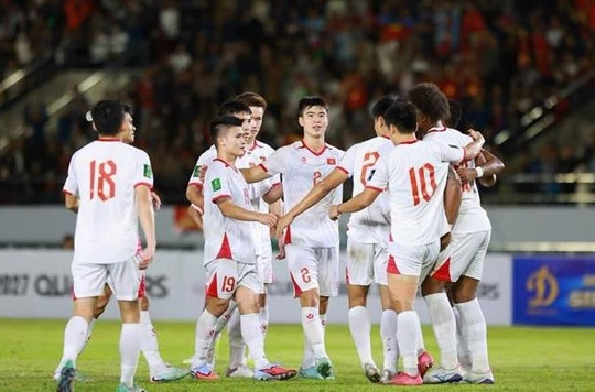 Thắng Lào 2-0, tuyển Việt Nam để lại nhiều âu lo