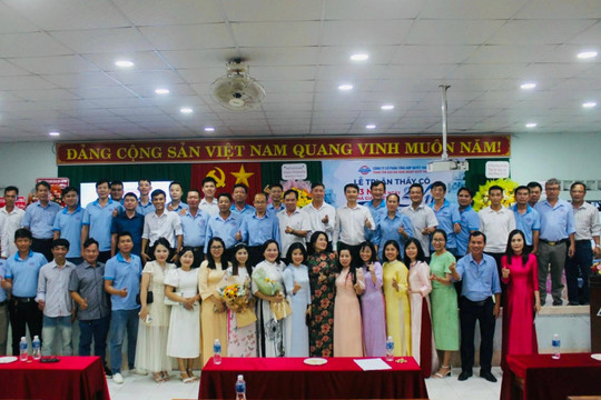Trung tâm GDNN Quyết Thắng kỷ niệm 43 năm Ngày Nhà giáo Việt Nam 20/11