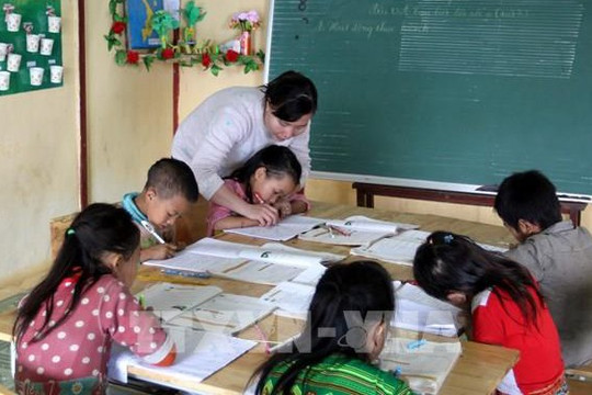 Rà soát quy định, bảo đảm chính sách tiền lương phù hợp cho nhà giáo