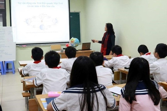Giáo viên tiểu học có được mở lớp dạy ngoại ngữ ngoài trường?