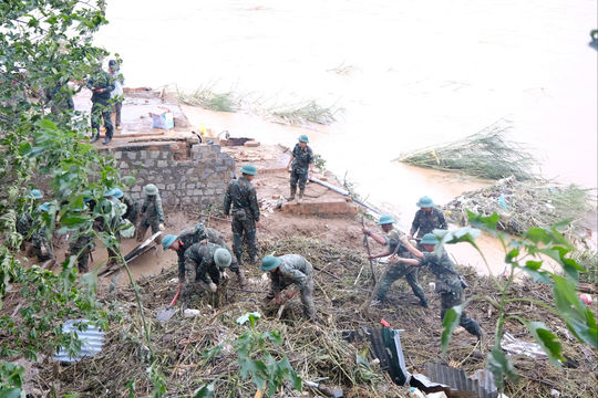 Bộ CHQS Lâm Đồng thành lập 3 sở chỉ huy phía trước để ứng phó thiên tai