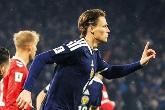 Arsenal bất ngờ theo đuổi McTominay, MU tranh sao 100 triệu bảng