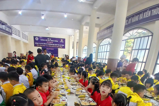 Cách tất cả các chức vụ trong Đảng đối với hiệu trưởng Trường Tiểu học Trưng Vương