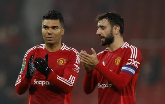 MU lên kế hoạch bán đội trưởng Bruno Fernandes và Casemiro