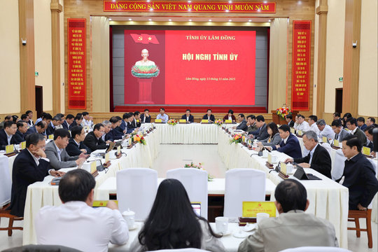 Từ nghị quyết đến hành động