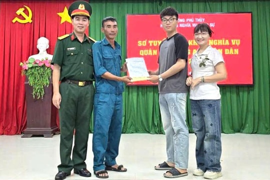 Kỹ lưỡng từng khâu, chắc từng người trong tuyển quân