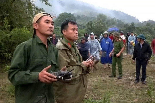 Biểu dương người điều khiển drone cứu người trong lũ dữ