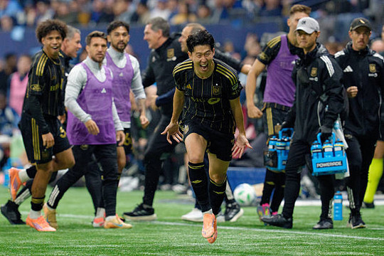 Nghịch lý Son Heung-min: Lập cú đúp rồi đá hỏng luân lưu