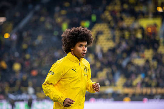Adeyemi ưu tiên Arsenal, Sancho đối mặt lựa chọn khó khăn