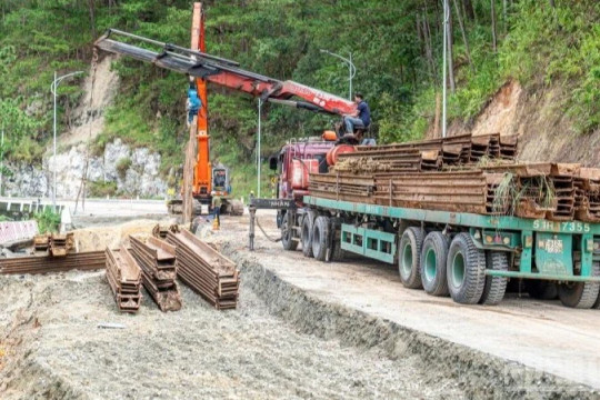 Ứng cứu, khắc phục sạt lở do thiên tai tại đèo Prenn