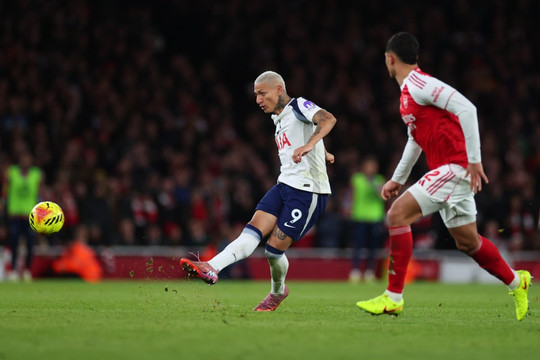 Khoảnh khắc Richarlison chứng minh Arsenal đủ sức vô địch
