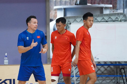 HLV Giustozzi đặt mục tiêu World Cup cho futsal Việt Nam