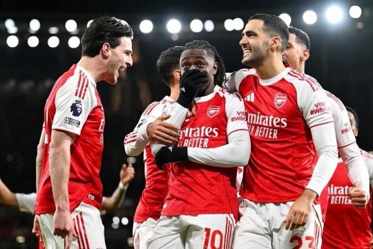 Premier League: Arsenal 'cô đơn' trên đỉnh, M.U có cơ hội leo cao