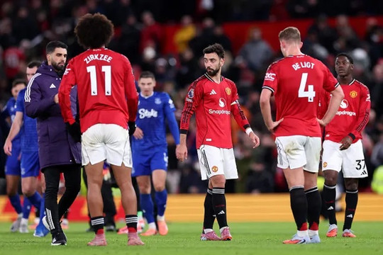 Rooney vạch trần sai lầm chiến thuật của MU sau trận thua Everton