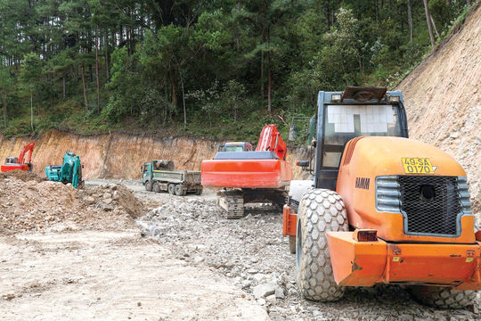 Khẩn trương nối lại những cung đường sạt lở