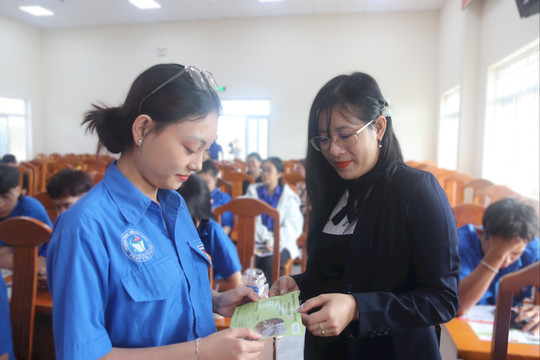 Kết nối doanh nghiệp - người lao động trẻ