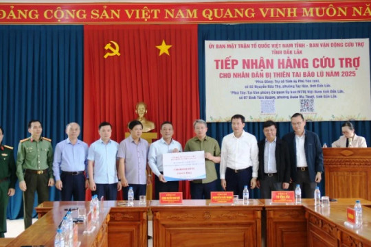 Tình đồng chí, nghĩa đồng bào ở vùng lũ Đắk Lắk