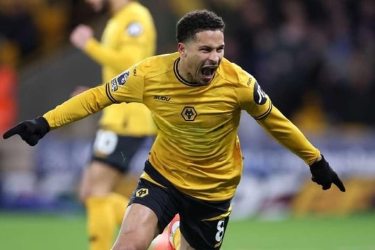 MU đàm phán chiêu mộ Joao Gomes, Zirkzee sắp rời Old Trafford